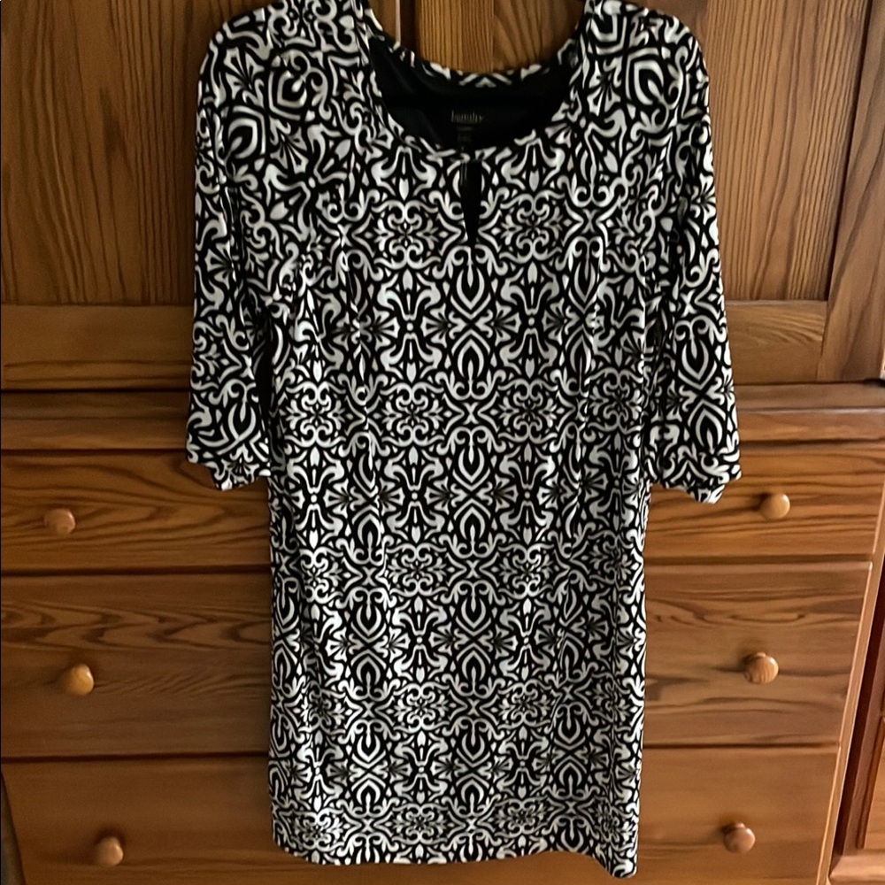 Laundry By Shelli Segal Black and White Midi Dress